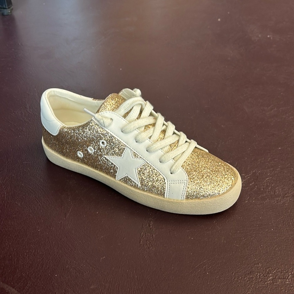 Camel thread shoes